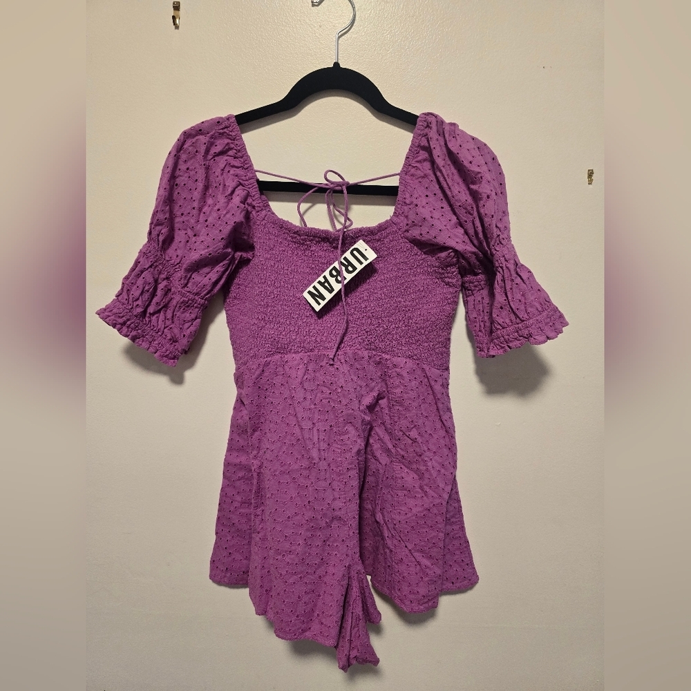 UO Kimchi Blue Ivy Eyelet Lace Romper NWT - Picture 6 of 8